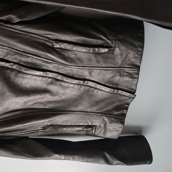Leather Jacket - Picture 6 of 7